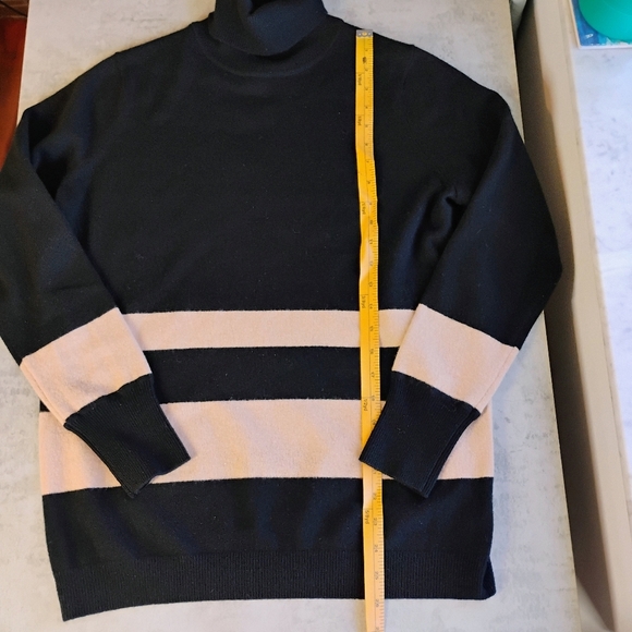 Pure Collection Cashmere Turtleneck Sweater Womens 4 Black Stripes Quiet Luxury - Picture 10 of 12